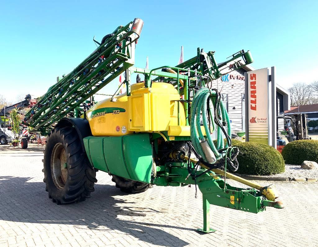 John Deere 732 Ρυμουλκούμενα ψεκαστικά