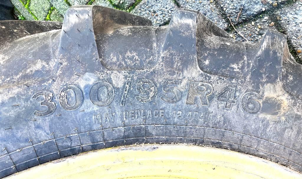 John Deere 732 Ρυμουλκούμενα ψεκαστικά