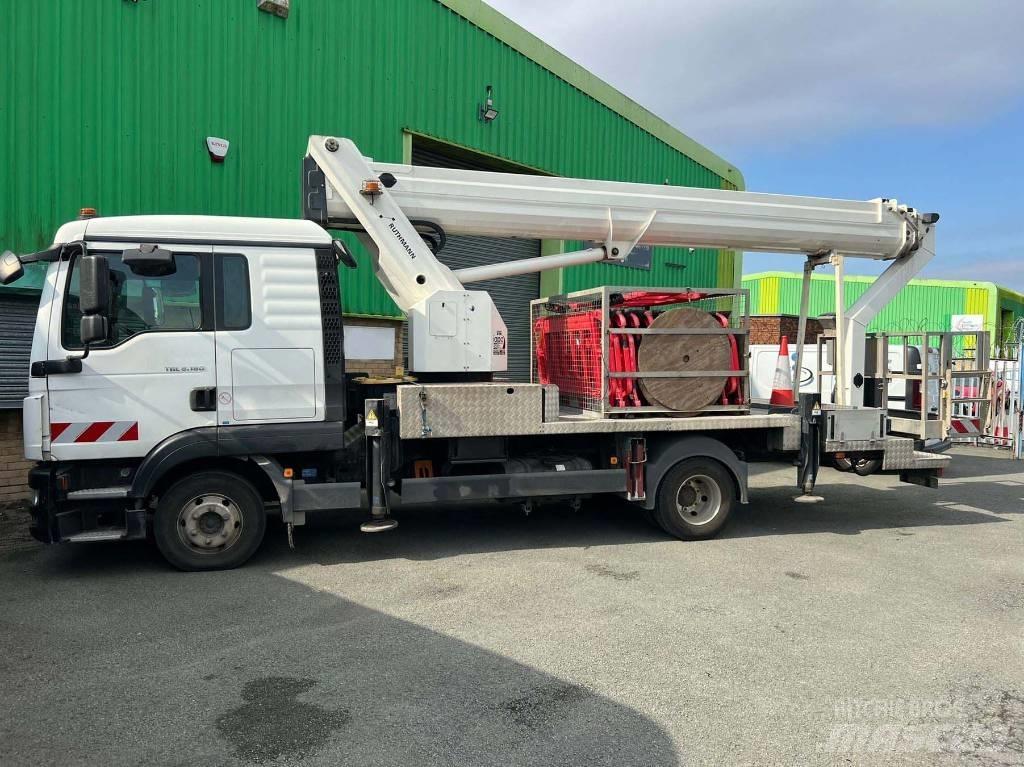 Ruthmann T 330 Εναέριες πλατφόρμες τοποθετημένες σε φορτηγό