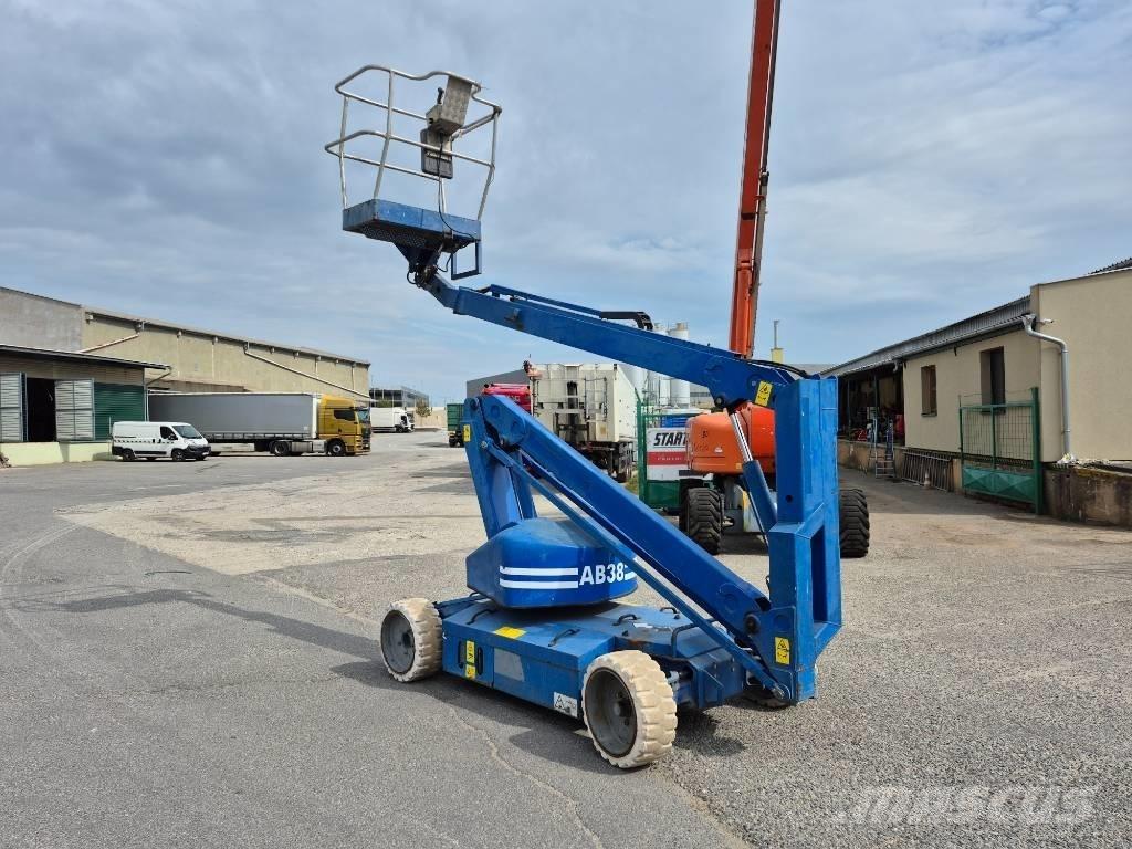 UpRight AB38 Ανυψωτήρες με αρθρωτό βραχίονα