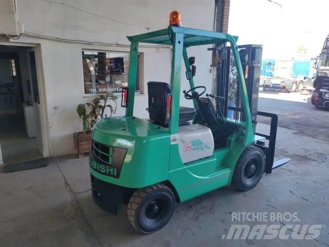 Mitsubishi FD 25 Πετρελαιοκίνητα Κλαρκ