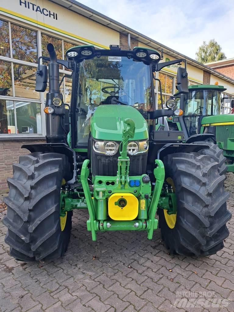 John Deere 6120M Τρακτέρ