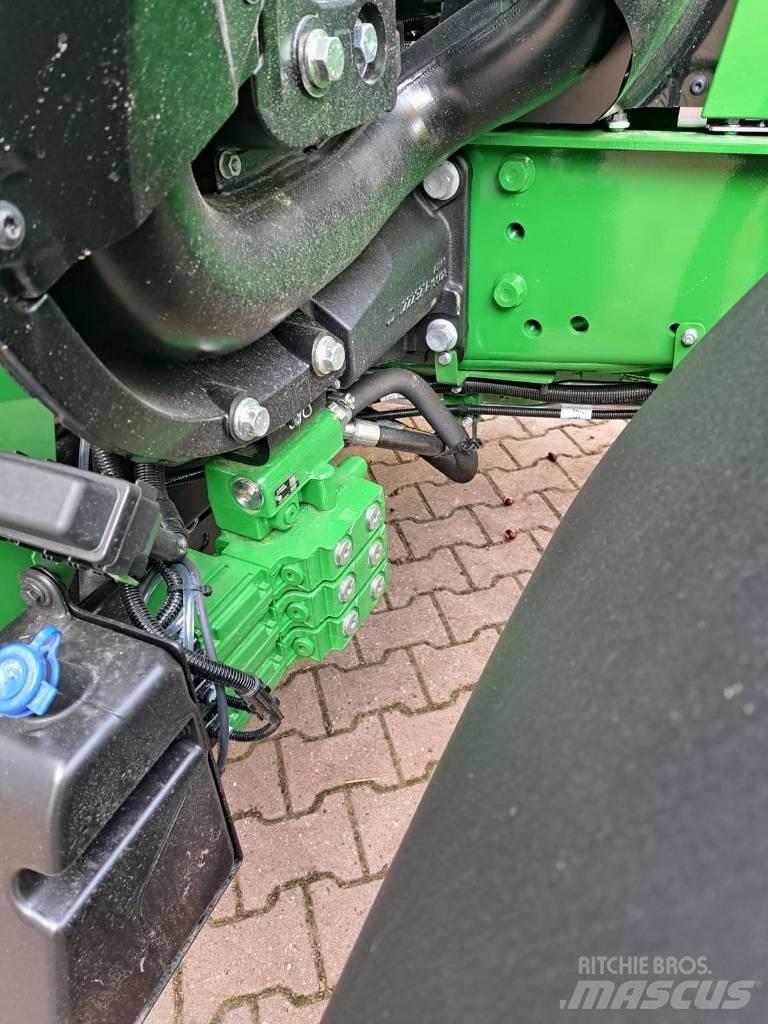 John Deere 6120M Τρακτέρ