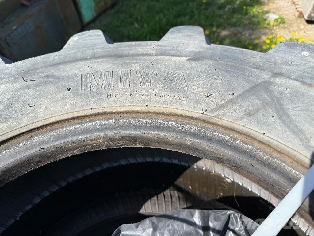 Mitas 405/70-20 Ελαστικά και ζάντες