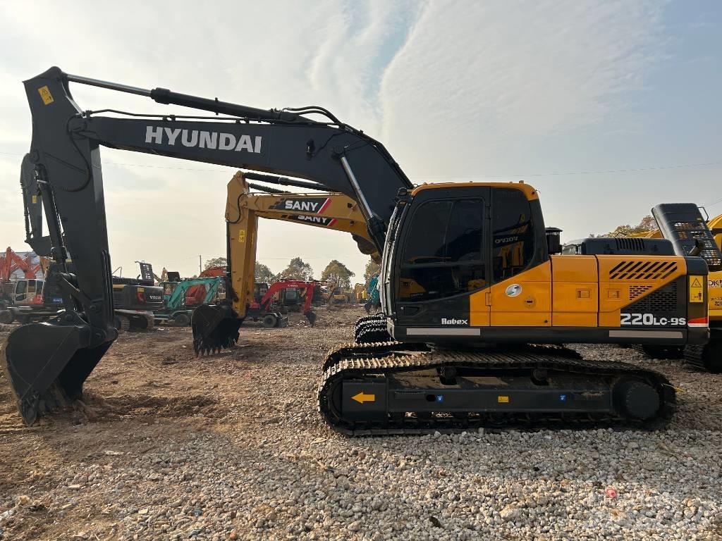 Hyundai R220LC-9S Εκσκαφείς με ερπύστριες