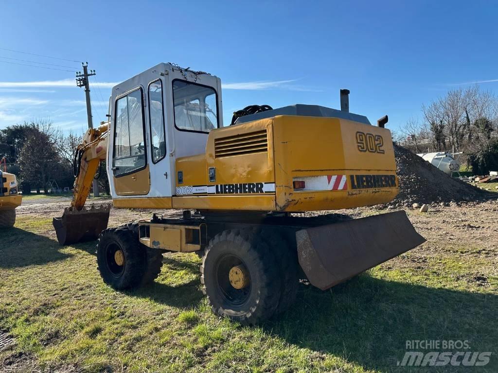 Liebherr 902 Εκσκαφείς με τροχούς - λάστιχα