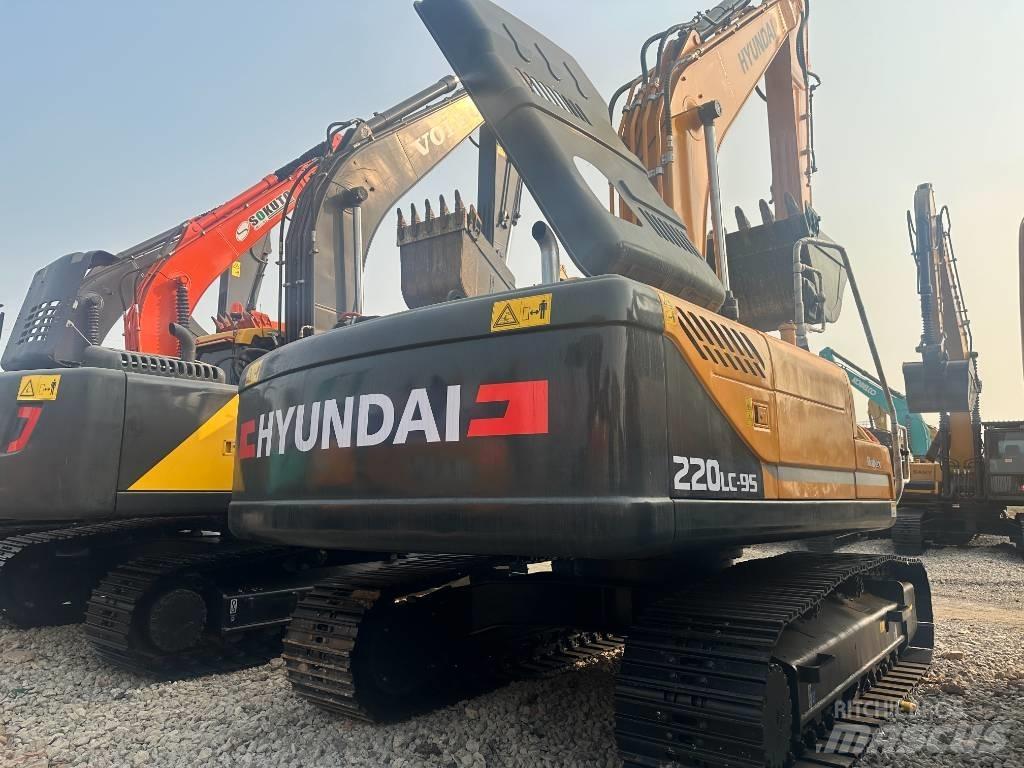 Hyundai R220LC-9S Εκσκαφείς με ερπύστριες