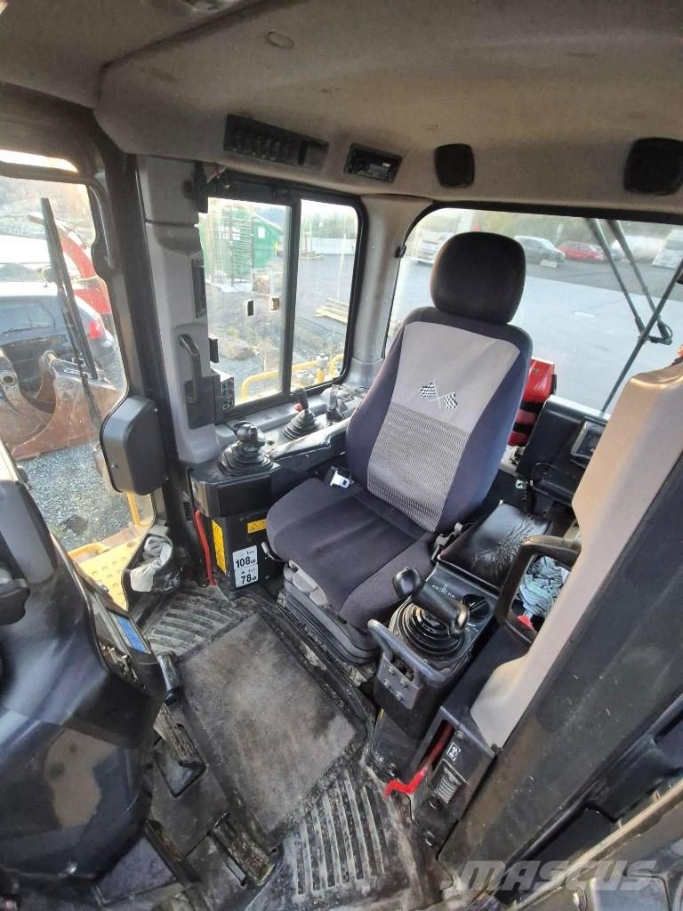 Komatsu D65 pxi Μπουλντόζες με ερπύστριες