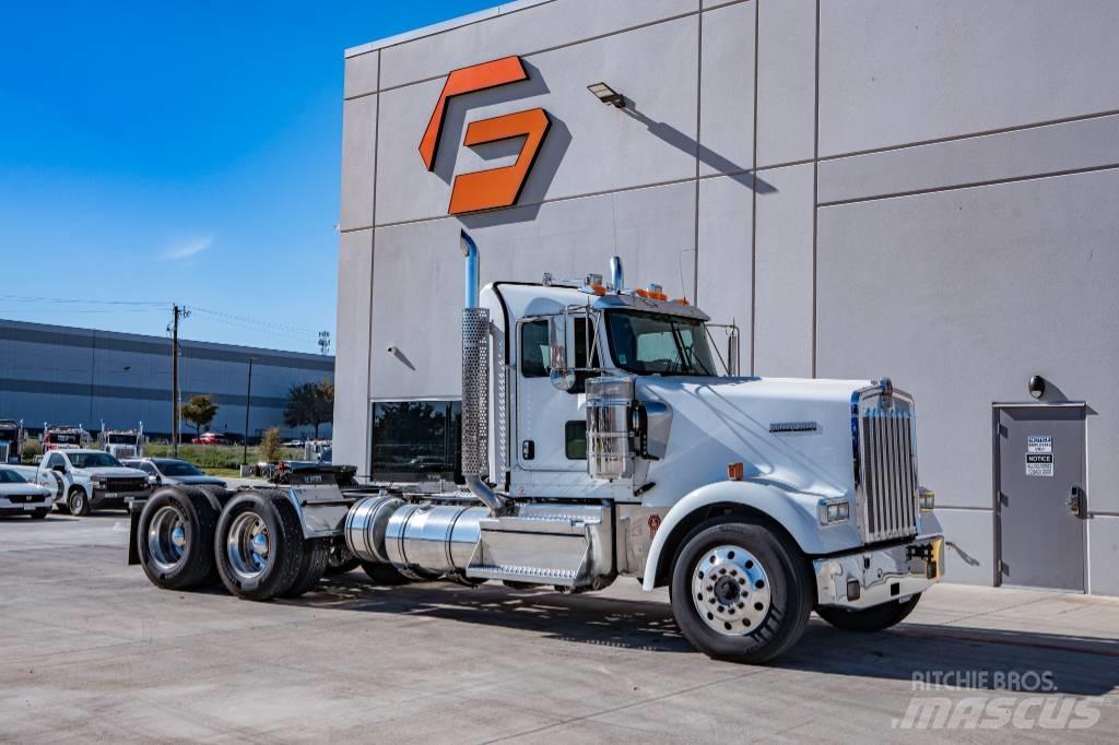 Kenworth W900 Τράκτορες