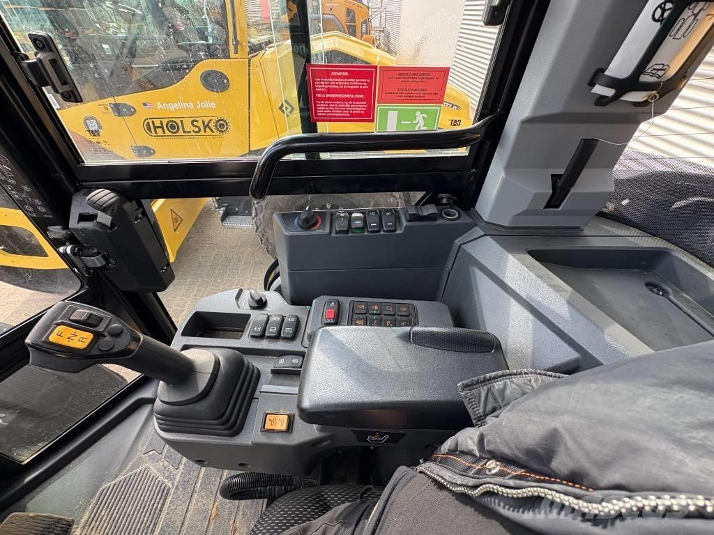 CAT 906 Φορτωτές με λάστιχα (Τροχοφόροι)