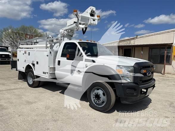Altec AT235 Εναέριες πλατφόρμες τοποθετημένες σε φορτηγό