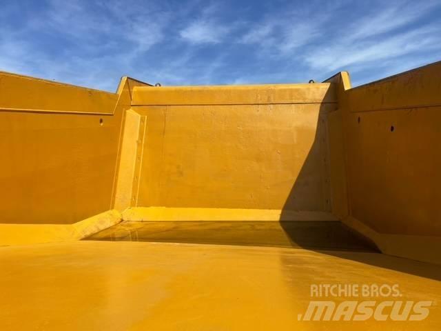 CAT 773G Σπαστό Dump Truck ADT