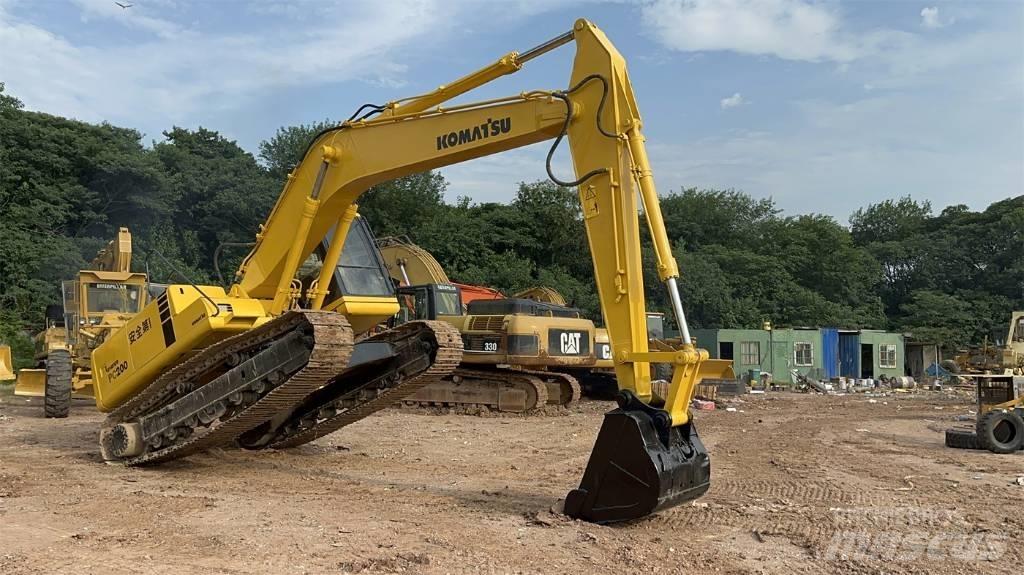 Komatsu PC 200 Εκσκαφείς με ερπύστριες