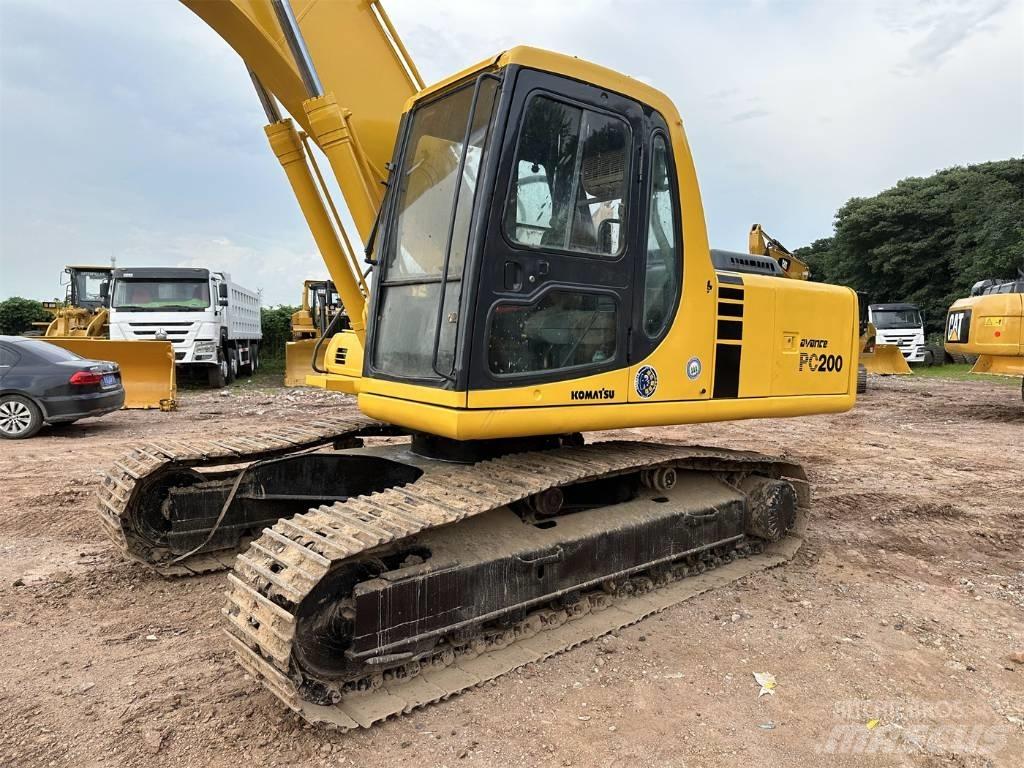 Komatsu PC 200 Εκσκαφείς με ερπύστριες