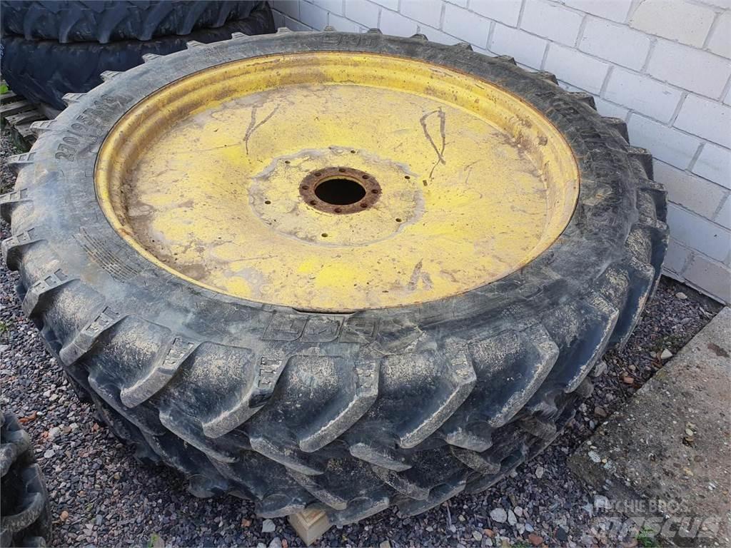 BKT 270/95R48 x2 Ελαστικά και ζάντες