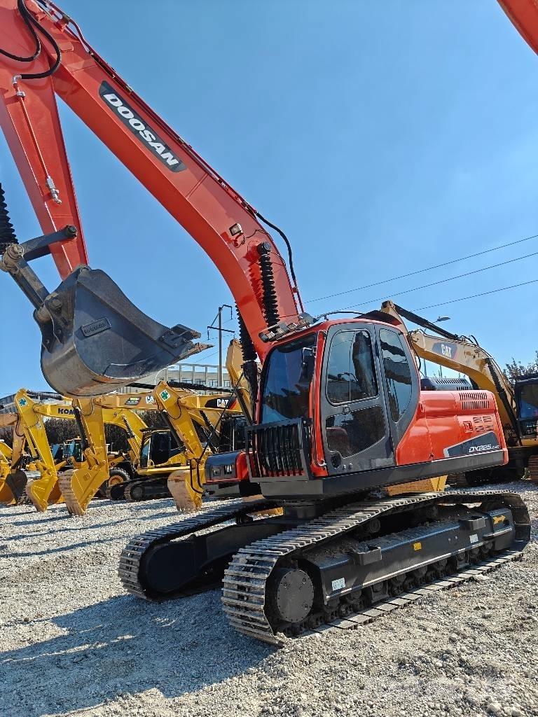 Doosan 225 LCA Εκσκαφείς με ερπύστριες