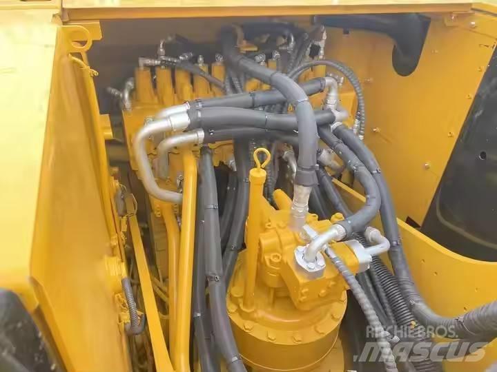CAT 320 D2 Εκσκαφείς με ερπύστριες