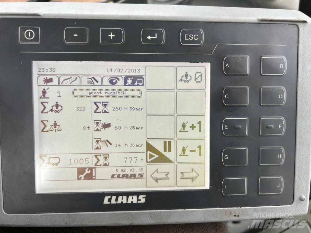 CLAAS Cargos 8500 Ρυμούλκα με διάταξη αυτοφόρτωσης