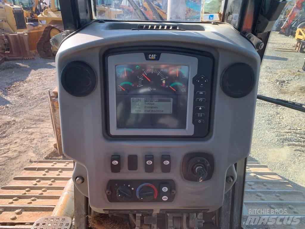 CAT D 6 N Μπουλντόζες με ερπύστριες