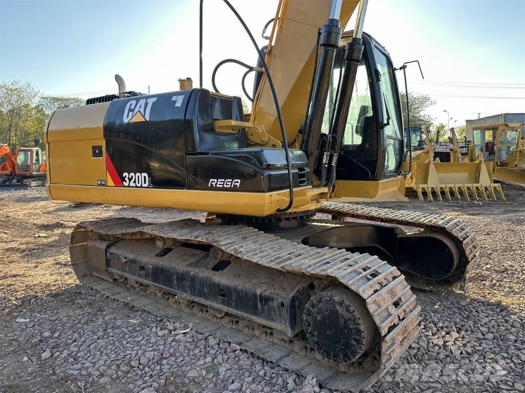 CAT 320DL Εκσκαφείς με ερπύστριες