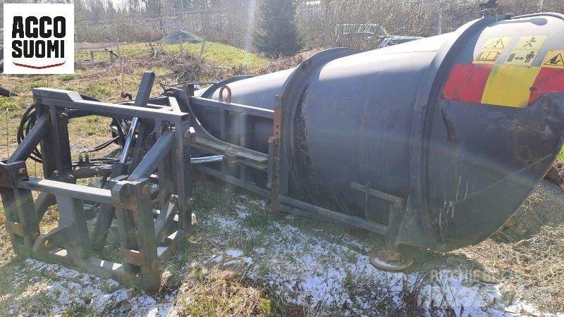 AM ALUEAURA 300 Εκχιονιστήρες και χιονοδιώχτες