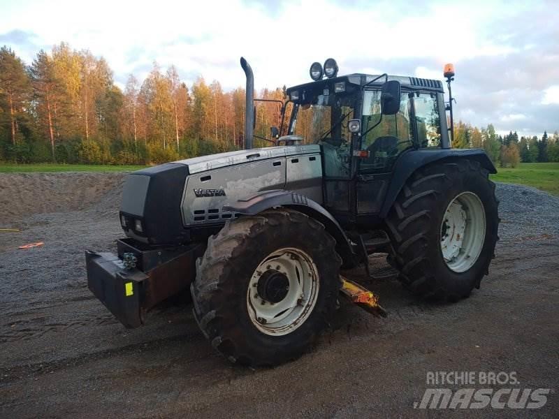 Valtra 8400 Τρακτέρ