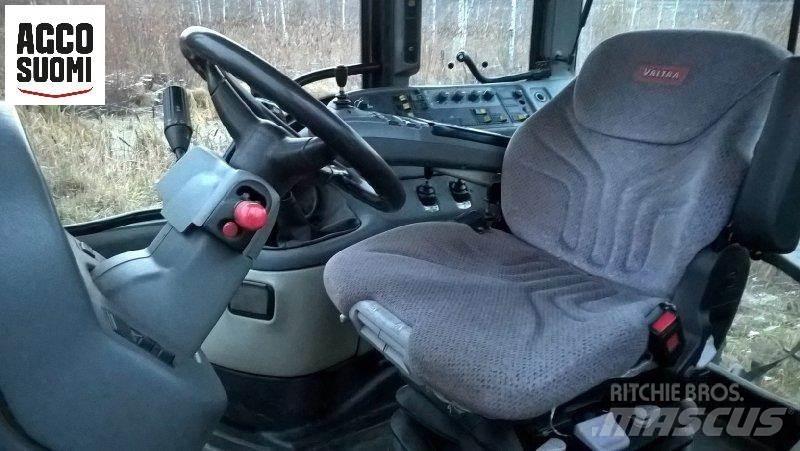 Valtra M130 Τρακτέρ