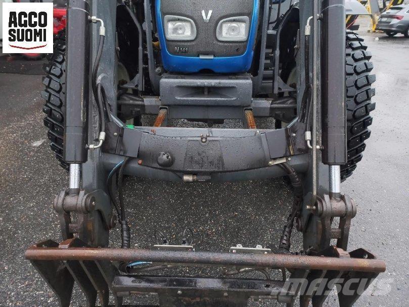 Valtra N141 H Τρακτέρ