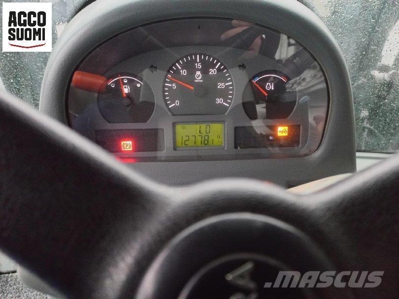 Valtra N141 H Τρακτέρ