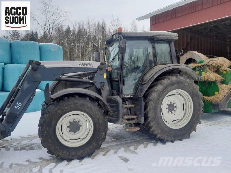 Valtra N141 H Τρακτέρ