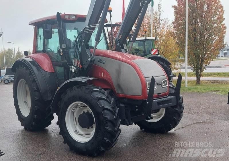 Valtra T150 Τρακτέρ