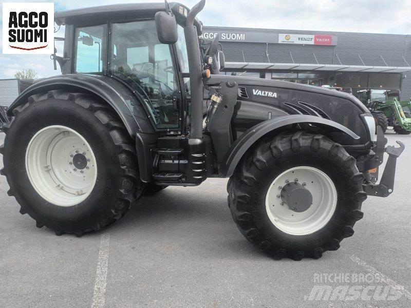 Valtra T213 VERSU Τρακτέρ