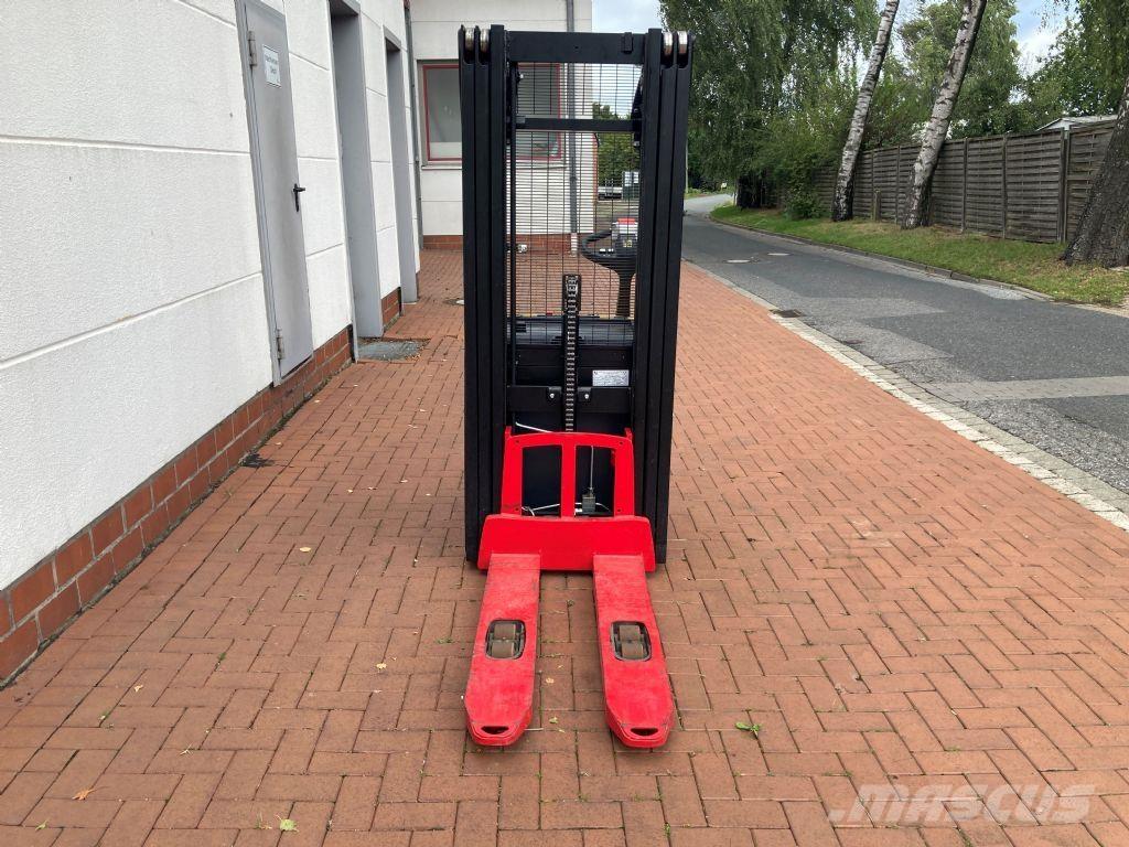 Hyster S 1.4 Παλετοφόρα πεζού χειριστή με ιστό
