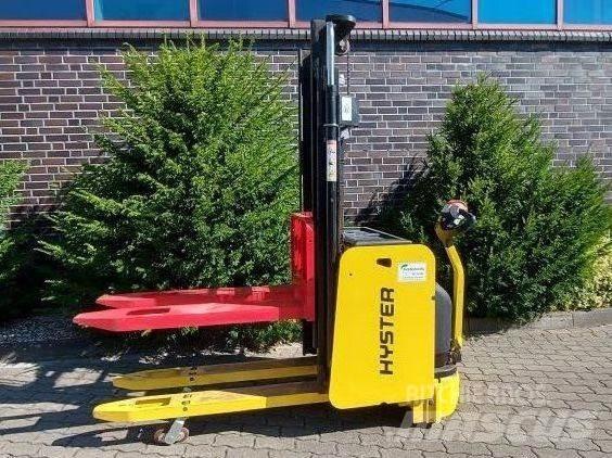 Hyster S 1.4 IL Παλετοφόρα πεζού χειριστή με ιστό