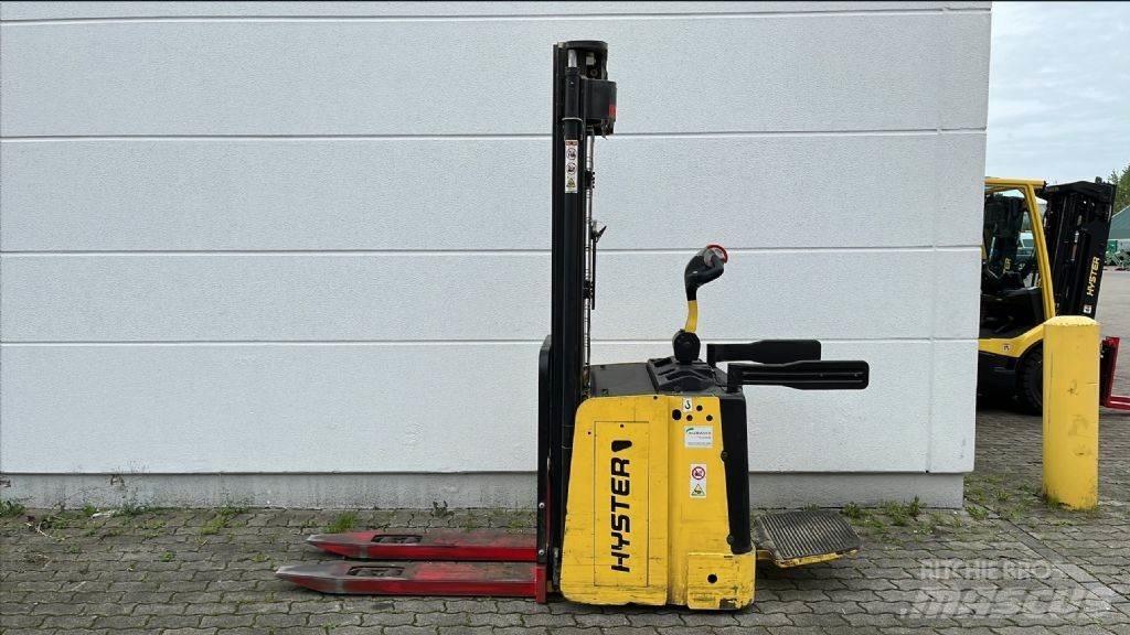 Hyster S1.5S Παλετοφόρα πεζού χειριστή με ιστό