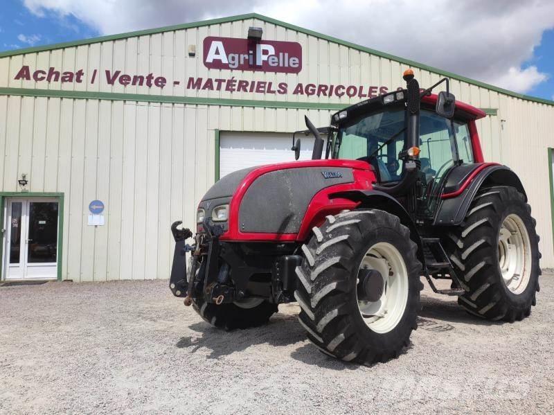 Valtra T151 Τρακτέρ