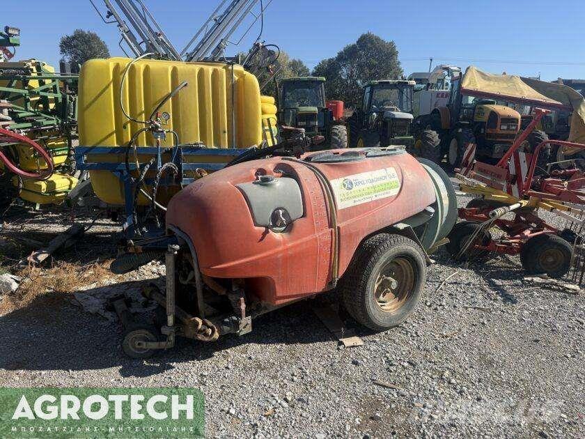  800 λίτρα Τρακτέρ