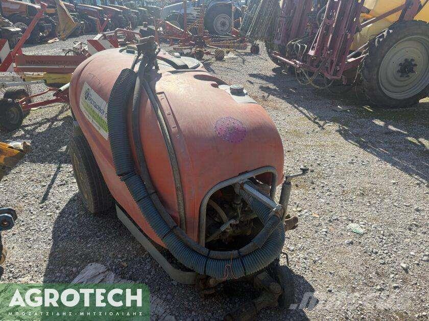  800 λίτρα Τρακτέρ