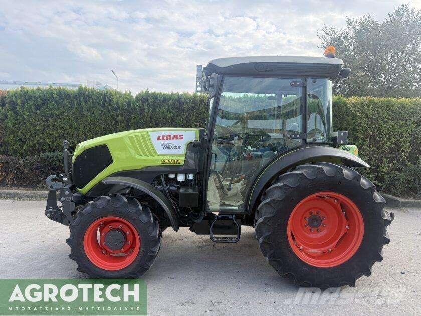 CLAAS NEXOS 220F Τρακτέρ