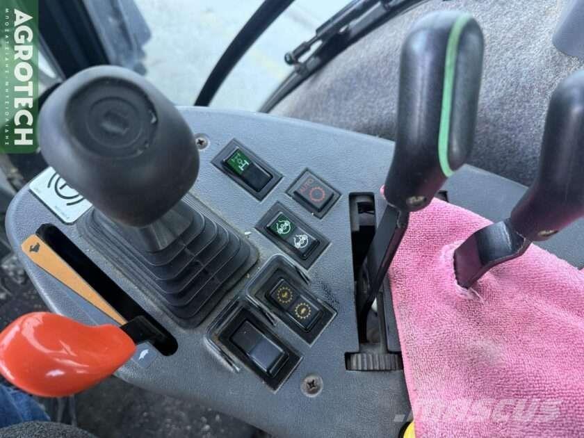 New Holland 8770 Τρακτέρ