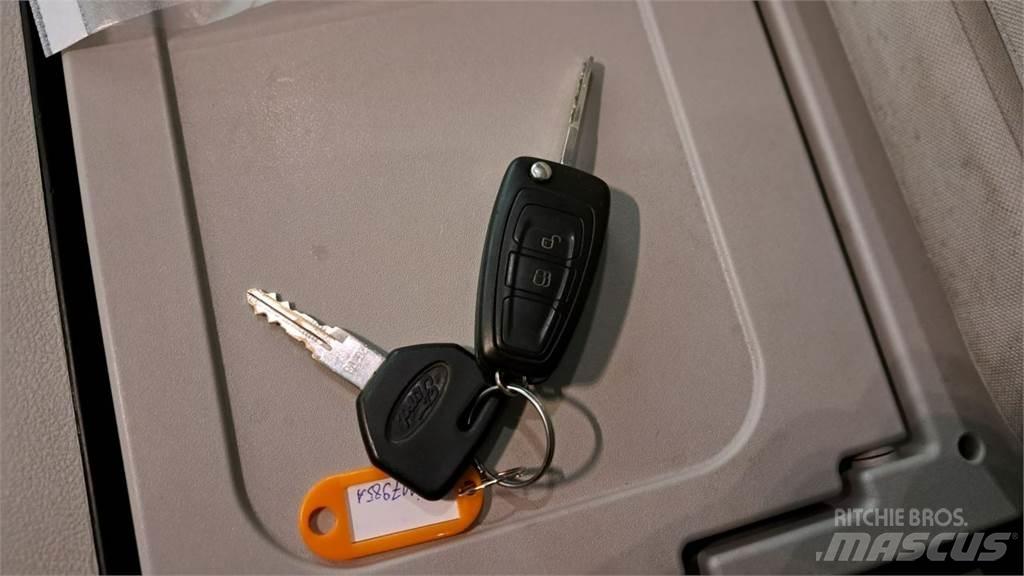 Ford F-max Τράκτορες
