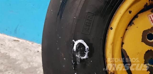  12 7.00-12 Ελαστικά και ζάντες