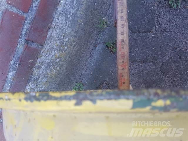  16 5.50Fx16 Ελαστικά και ζάντες