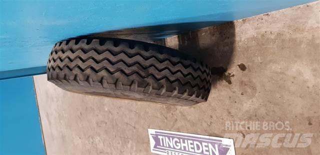  16 9.00R16 Ελαστικά και ζάντες