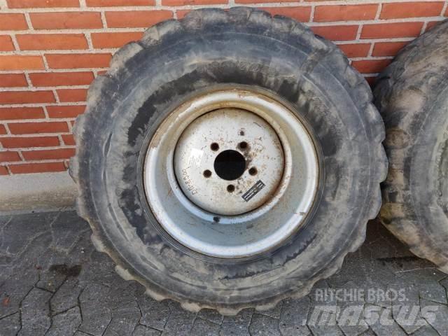  18 365/70R18 Ελαστικά και ζάντες