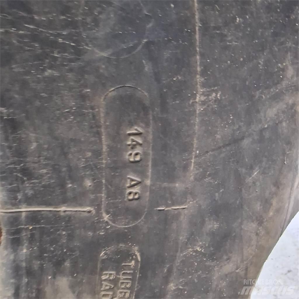  24 19.5 LR 24 Ελαστικά και ζάντες