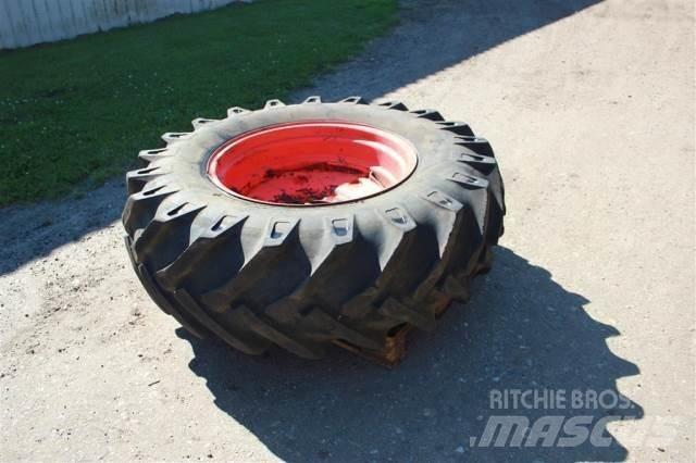 30 18.4-30 Ελαστικά και ζάντες