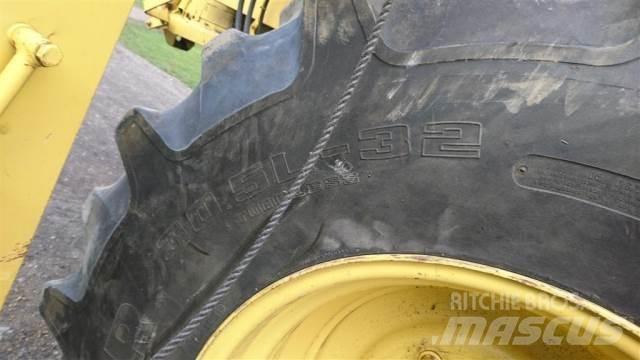  32 30.5L-32 Ελαστικά και ζάντες