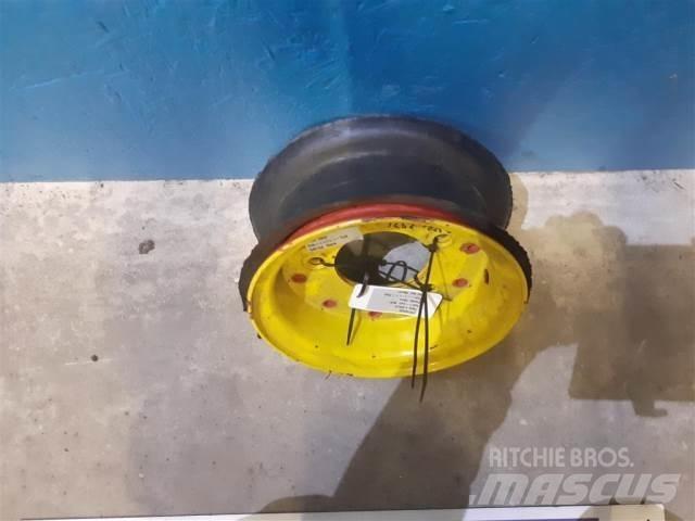  9'' 4.00Ex9 Ελαστικά και ζάντες