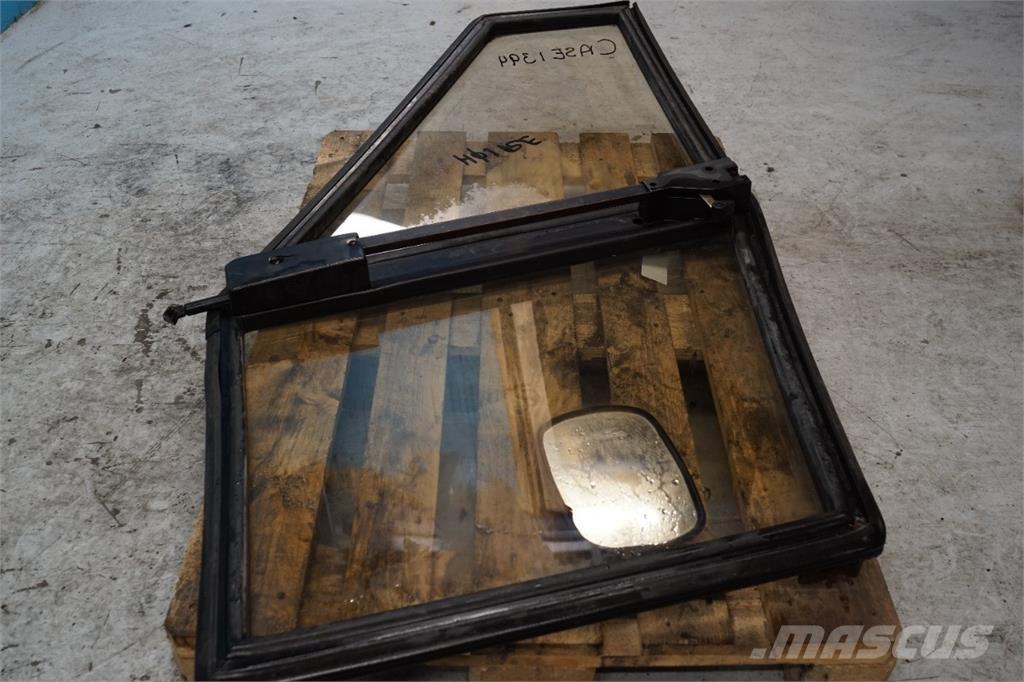 CASE 1394 Καμπίνες και εσωτερικό